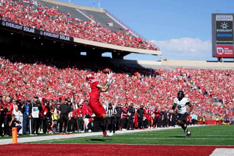 Michigan, Wisconsin earn Big Ten victories